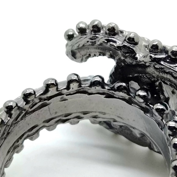 SOLD πCHANEL DOUBLE CC SILVER RING ππ₯π€©π (Size 6.5) - Picture 9 of 11